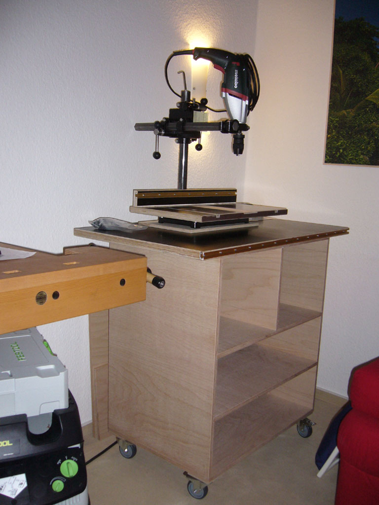 Tobi's Holzjournal: Rollschrank mit Arbeitsfläche