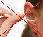 bahaya membersihkan kotoran telinga