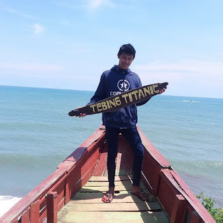 Pantai Watu Bale Kebumen - Spot Selfie Tepi Pantai