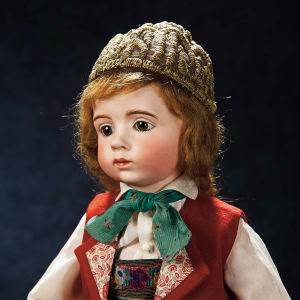 http://www.capitalgazette.com/news/business/annapolis-auction-house-makes-record-sale-for-antique-doll/article_51b7c122-027d-5d17-990f-7dd570573916.html