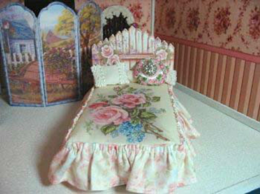 DollhouseMiniatures Blog My dollhouse miniature designer beds