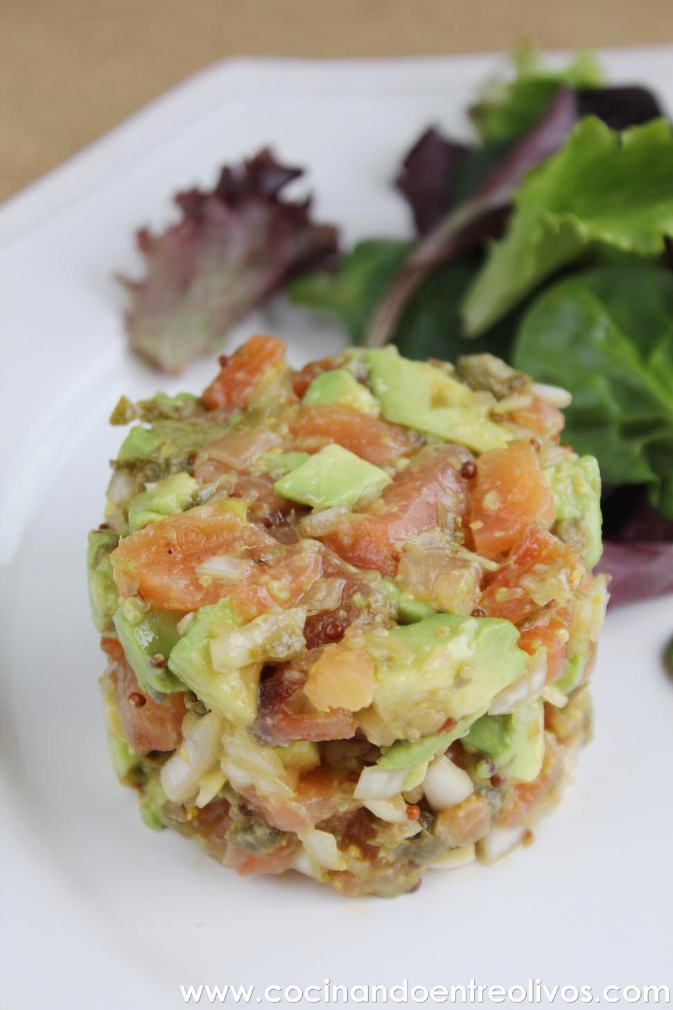 Tartar De Salmón Con Aguacate Receta Paso A Paso Cocinando Entre Olivos