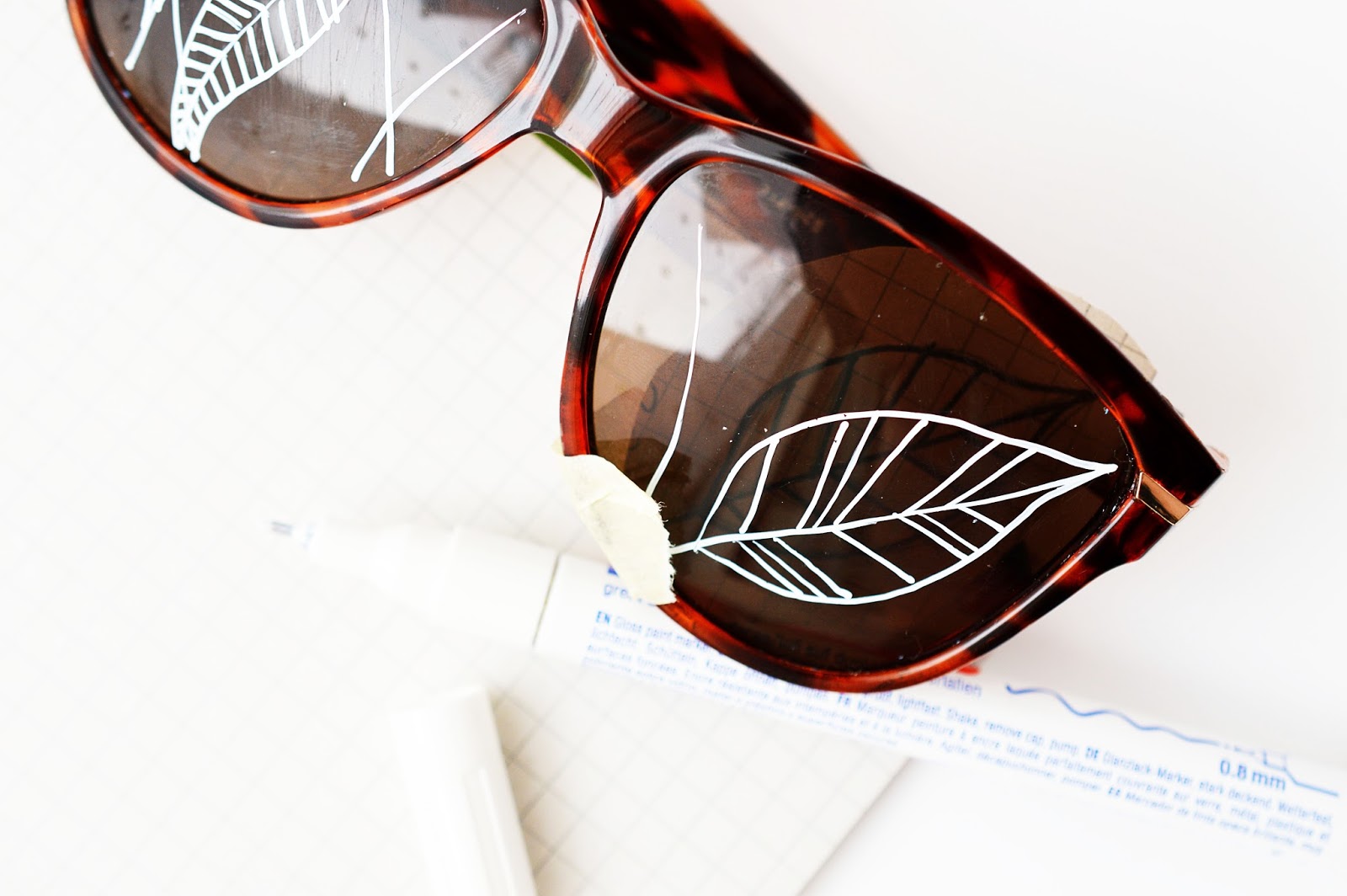 Season's Change DIY PAINTED SUNGLASSES Motte