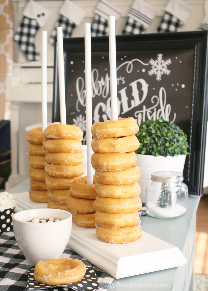 Looking for a creative way to serve dessert this holiday season? This DIY Donut Stacker from my3monsters.com is exactly what you need. Your guests will love it!