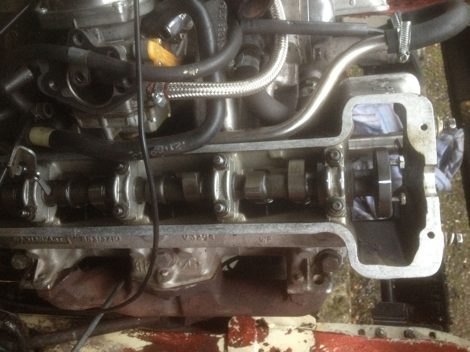 STELLA STAG MAKING A GOOD TRIUMPH STAG EVEN BETTER TIMING CHAIN REMOVAL