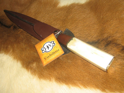 Cuchillería Artesanal H. Wisky Cuchillos Encabados en Hueso