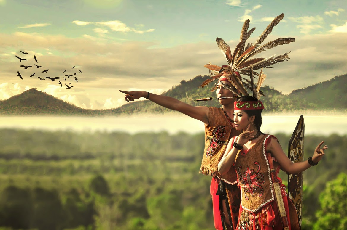 Tradisi Suku Dayak Sebelum Berperang Foto Okezone Infografis | Sexiz Pix