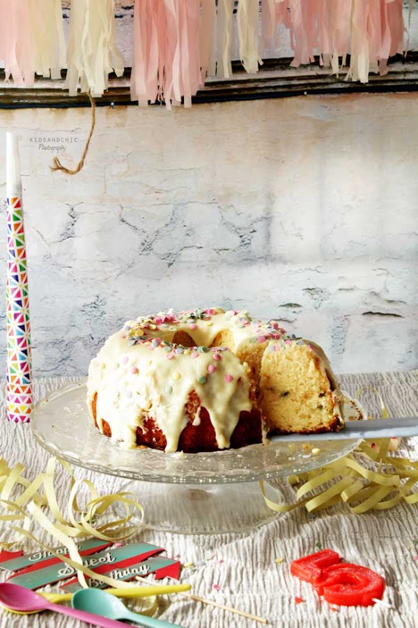 donut-funfetti-bundt-cake-kidsandchic
