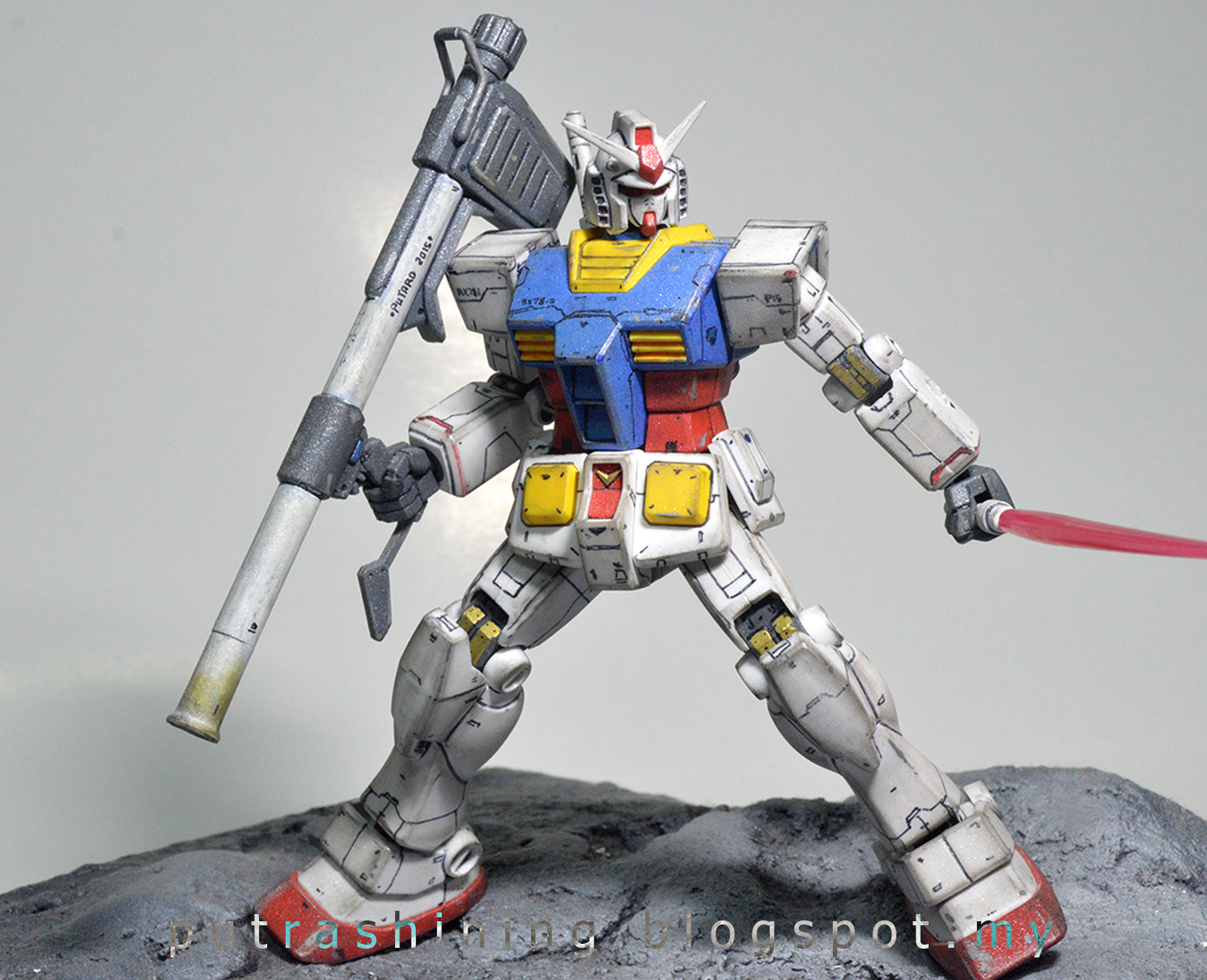 HGUC 1/144 RX782 GUNDAM Custom Paint by Putra Shining