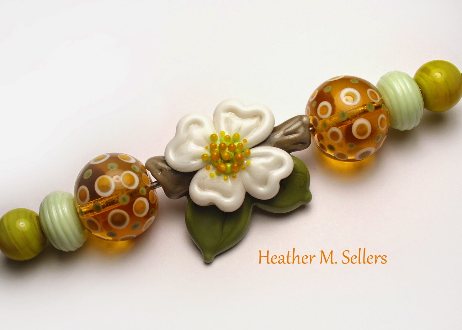 Heather Sellers Art Glass Dogwood Bead Set