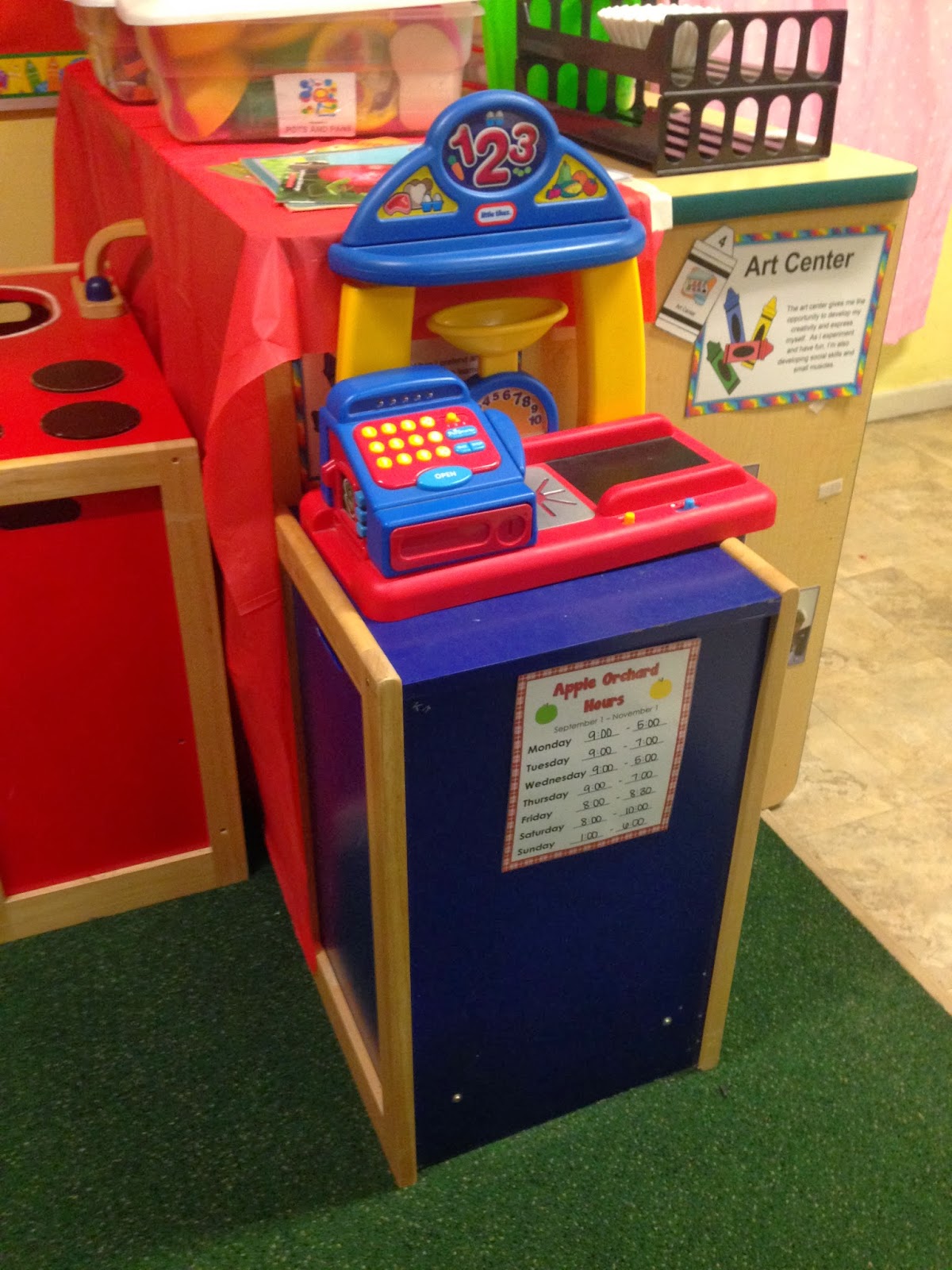 123-learn-with-me-dramatic-play-apple-orchard