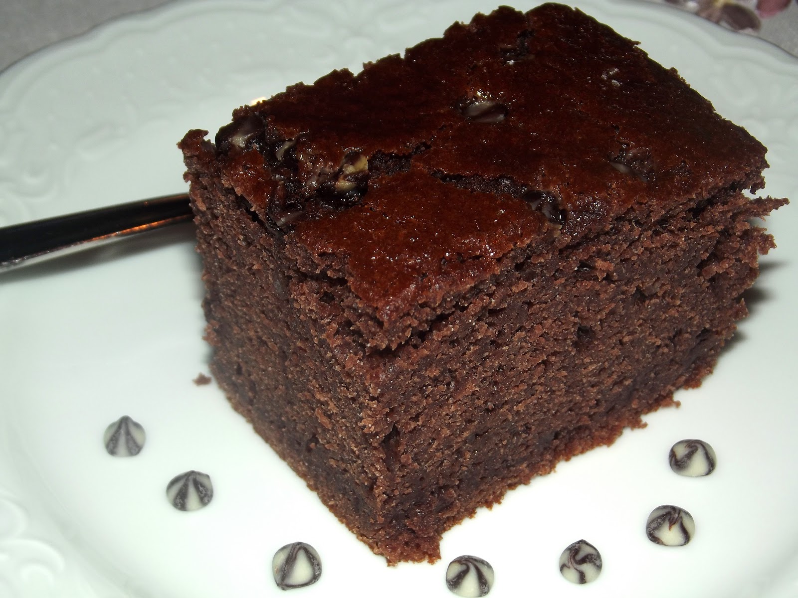 bizim evin aşçısı Kakaolu Nemli Kek