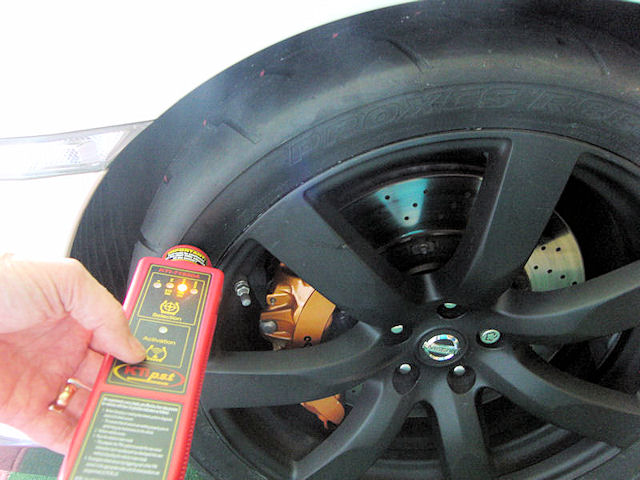Nissan tire monitor reset