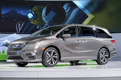honda odyssey know elite things didn assembly thetruthaboutcars vehicle automotive line quarter three automobilemag automobile
