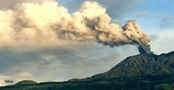 In Costa Rica, the volcano Turrialba erupts