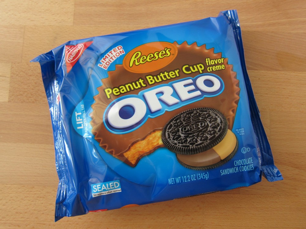 Nabisco Reeses Peanut Butter Cup Cream Oreo
