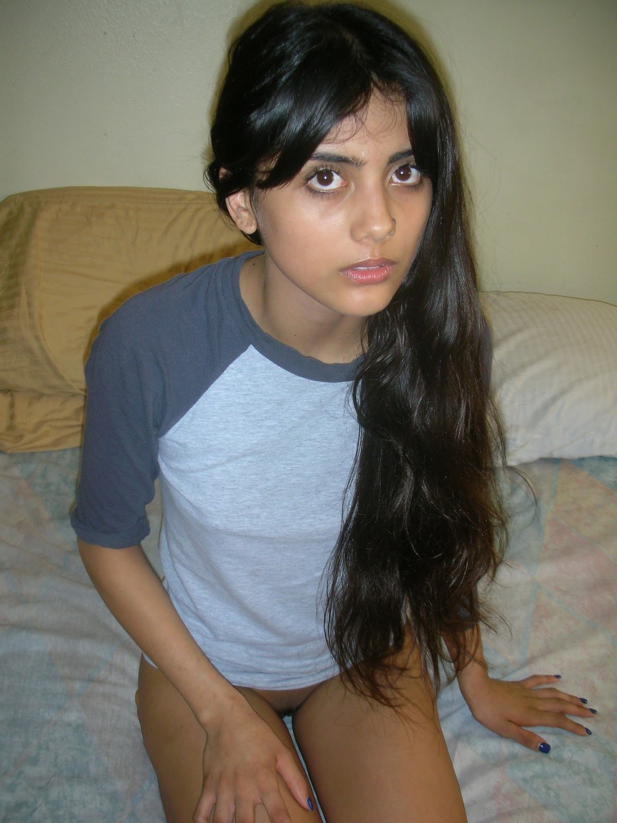 Pakistani Beauty Sex - Beautiful Pakistani girl shows her her pink vagina and close ...