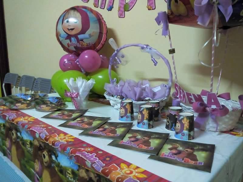 Tavolo Festa A Tema Masha E Orso Etnaparty: Addobbi festa e decorazioni Masha e Orso