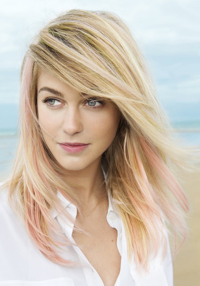 Lange blonde haare mann
