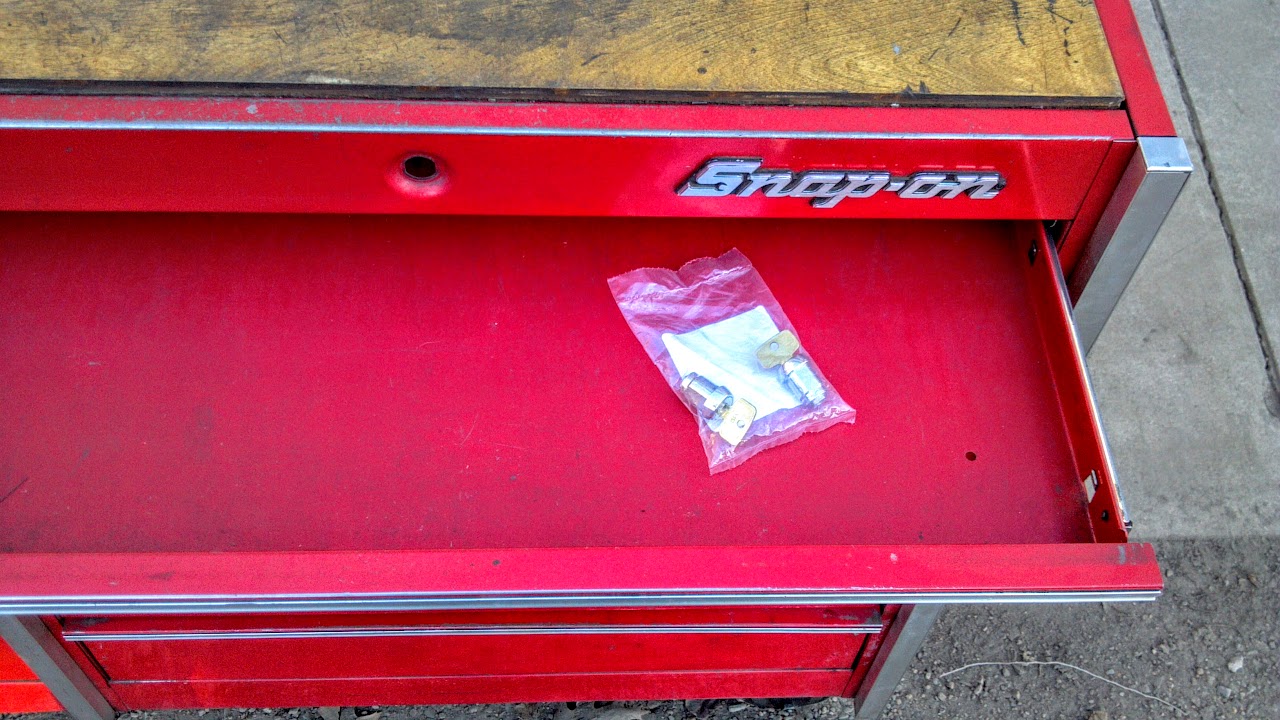 Brucker Brothers FOR SALE Older Snap On Bottom Box (Roll Cab) KR660B