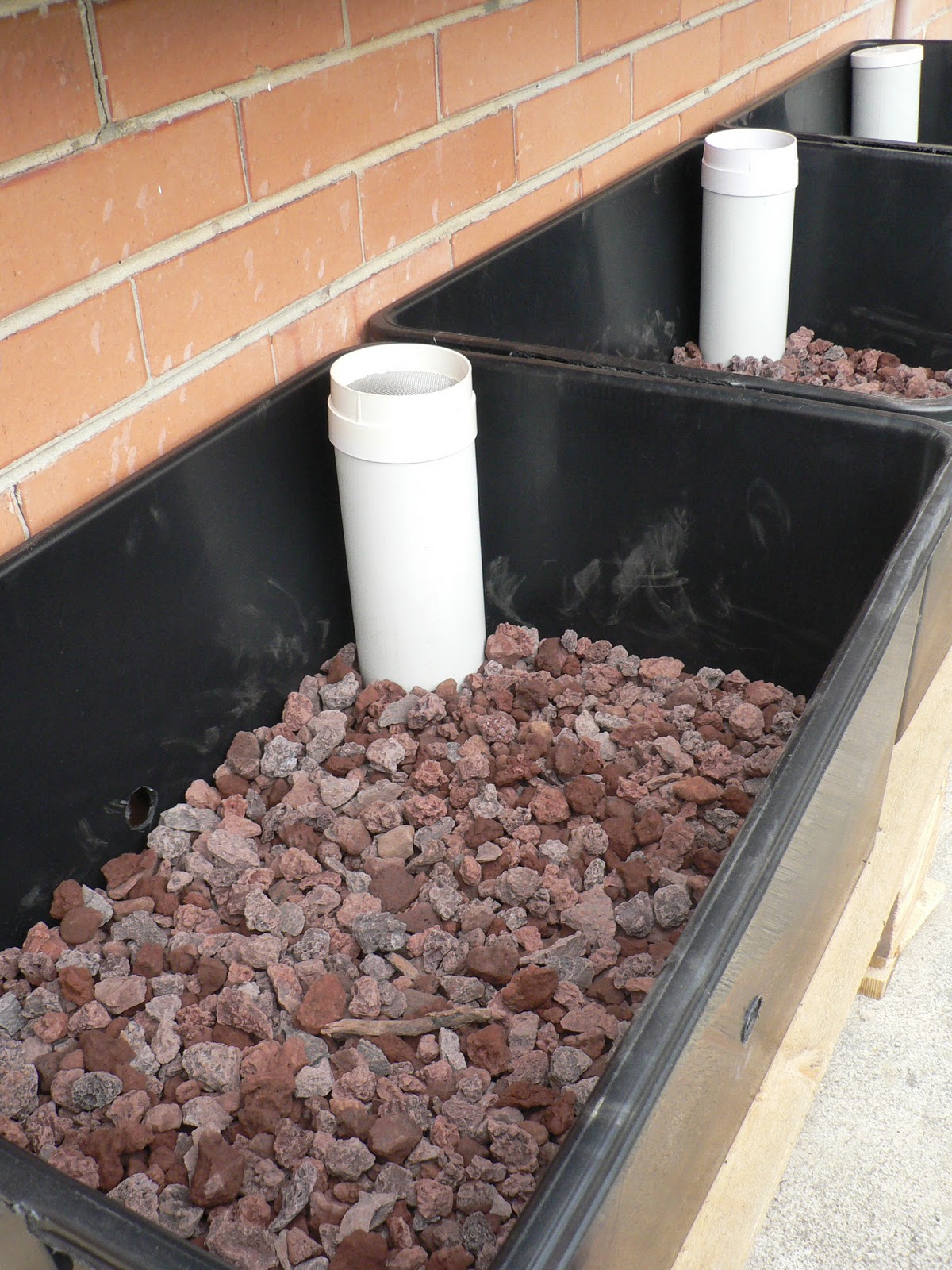 My Thornbury Garden Building the Wicking Tubs