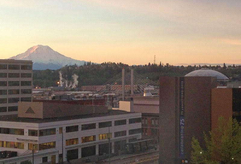 View of Mount Rainier from Tacoma downtown