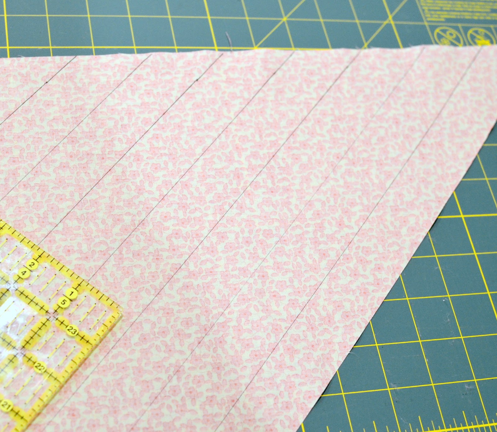 Jane of all Trades Bias Tape Made Easy tutorial (with a sneaky trick)