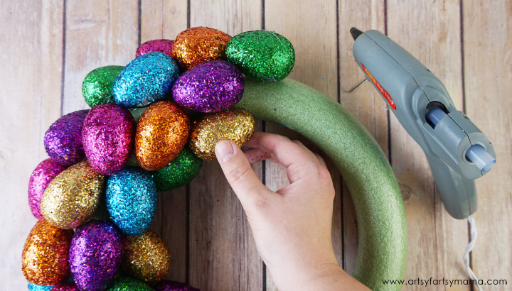 DIY Glittered Easter Egg Wreath