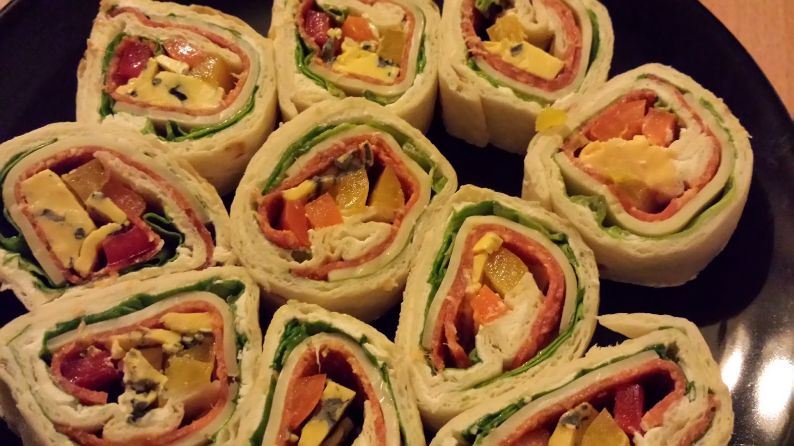 skorpi w kuchni Tortilla z salami