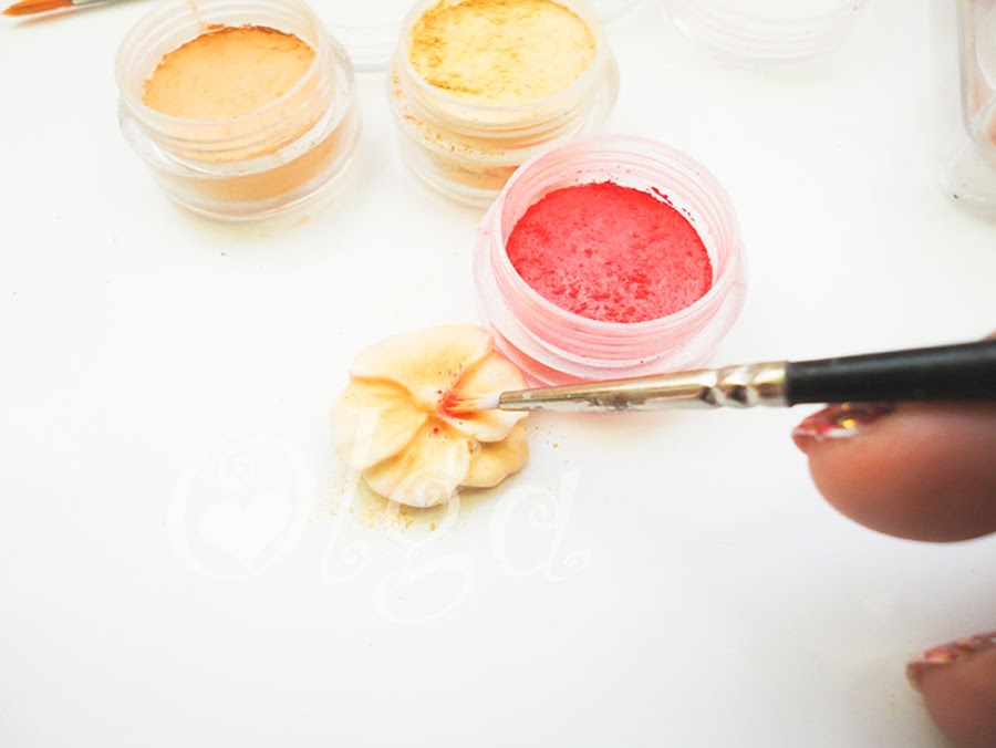 como-colorear-fimo-con-sombra-de-ojos-how-to-colour-polymer-clay-eye-shadow