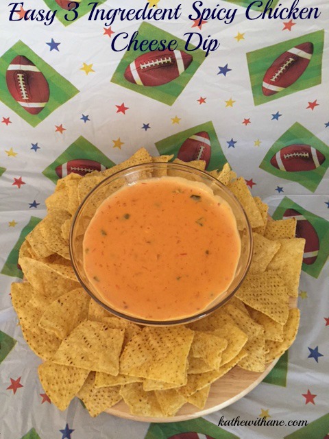An easy 3 Ingredient Spicy Chicken Cheese Dip perfect for #gameday #colectivebias #gamedayclean #vivavantage
