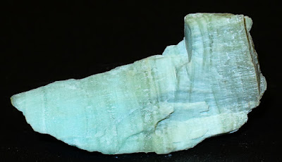 Mineral: aragonito verde