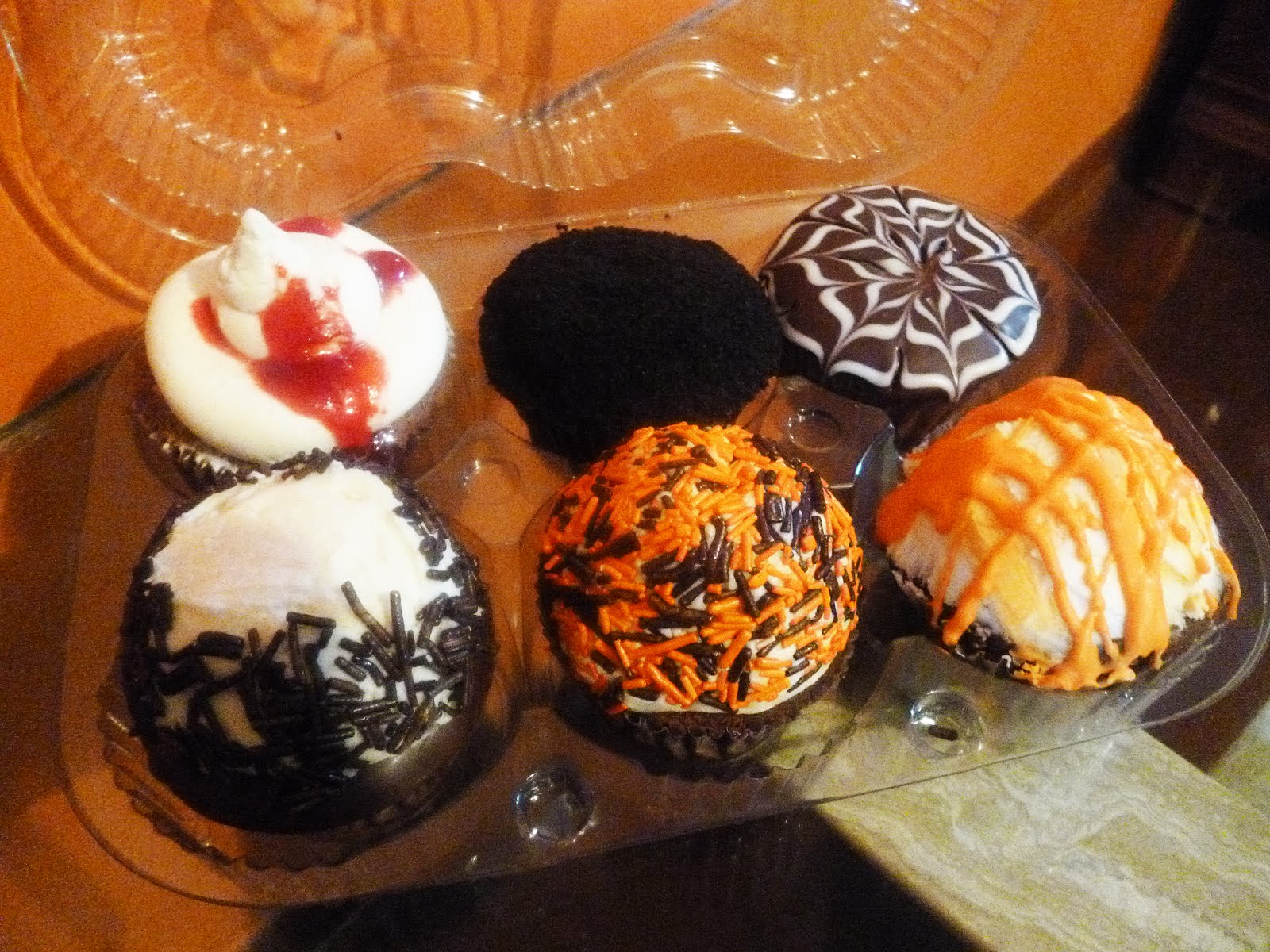 Gala Cupcake
