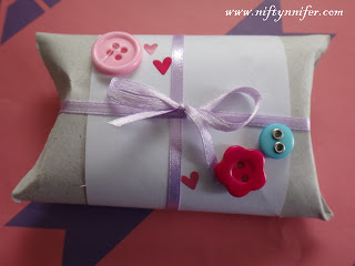 http://www.niftynnifer.com/2018/02/how-to-make-pillow-boxes.html