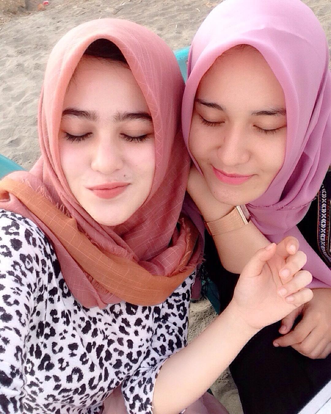 Foto Gadis Jilbab Manis Baru - CantikaMagz