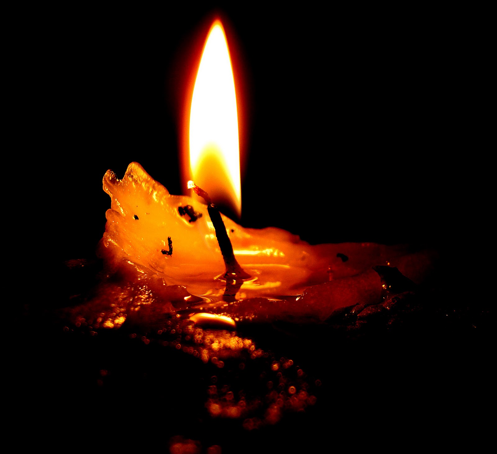 http://3.bp.blogspot.com/-hsnCUuXCChY/TwRjWtXk3PI/AAAAAAAAJUE/KaJXwaBrhQ8/s1600/candle+light+_12.jpg