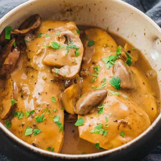 A favorite pressure cooker recipe, this Instant Pot chicken marsala meal is one of those easy italian dinners that's simple and healthy at the same time -- keto, low carb, and gluten free. The sauce is the best with a creamy texture and flavorful taste.  As for what to serve with this dinner main, you can make pasta or something lower in carbs. #instantpot #lowcarb #healthy 