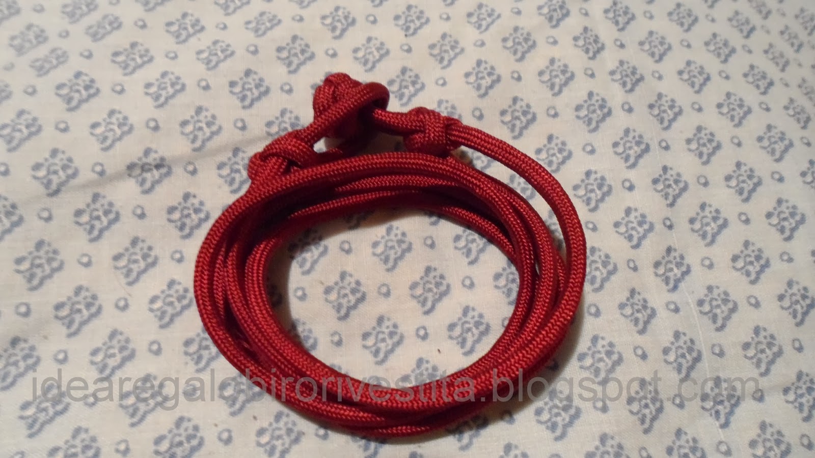 Cinghia Regolabile Per Fucile In Paracord 550 Con Girelle Metalliche USA - Lunghezza 76-122 Cm, Nera E Copperhead