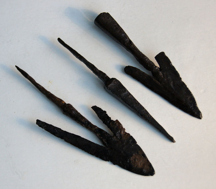 GREX LUPORUM MEDIEVAL ARROWHEADS DATABASE