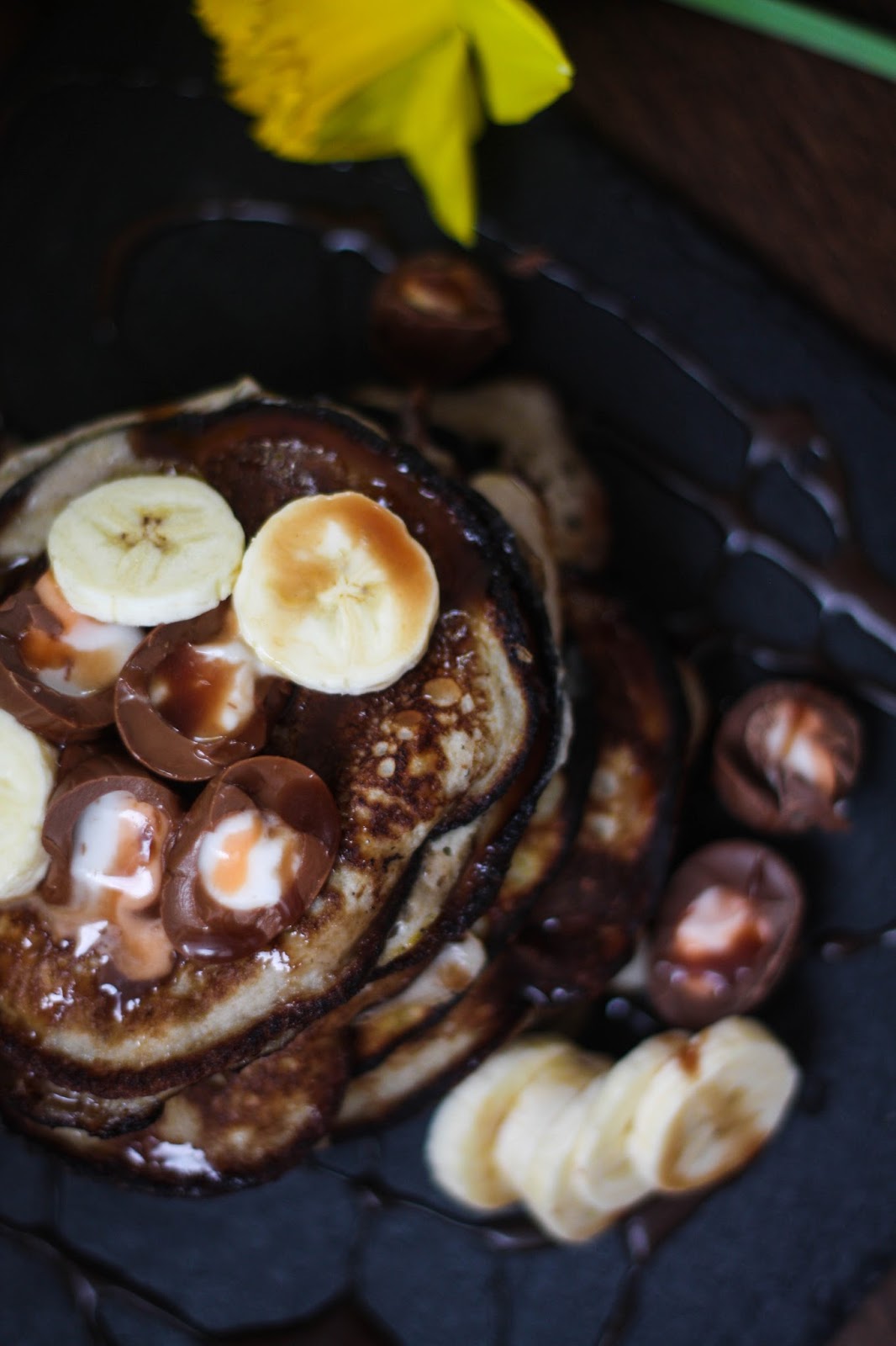 Banana pancakes with Creme Eggs Banana pancakes with Creme Eggs
