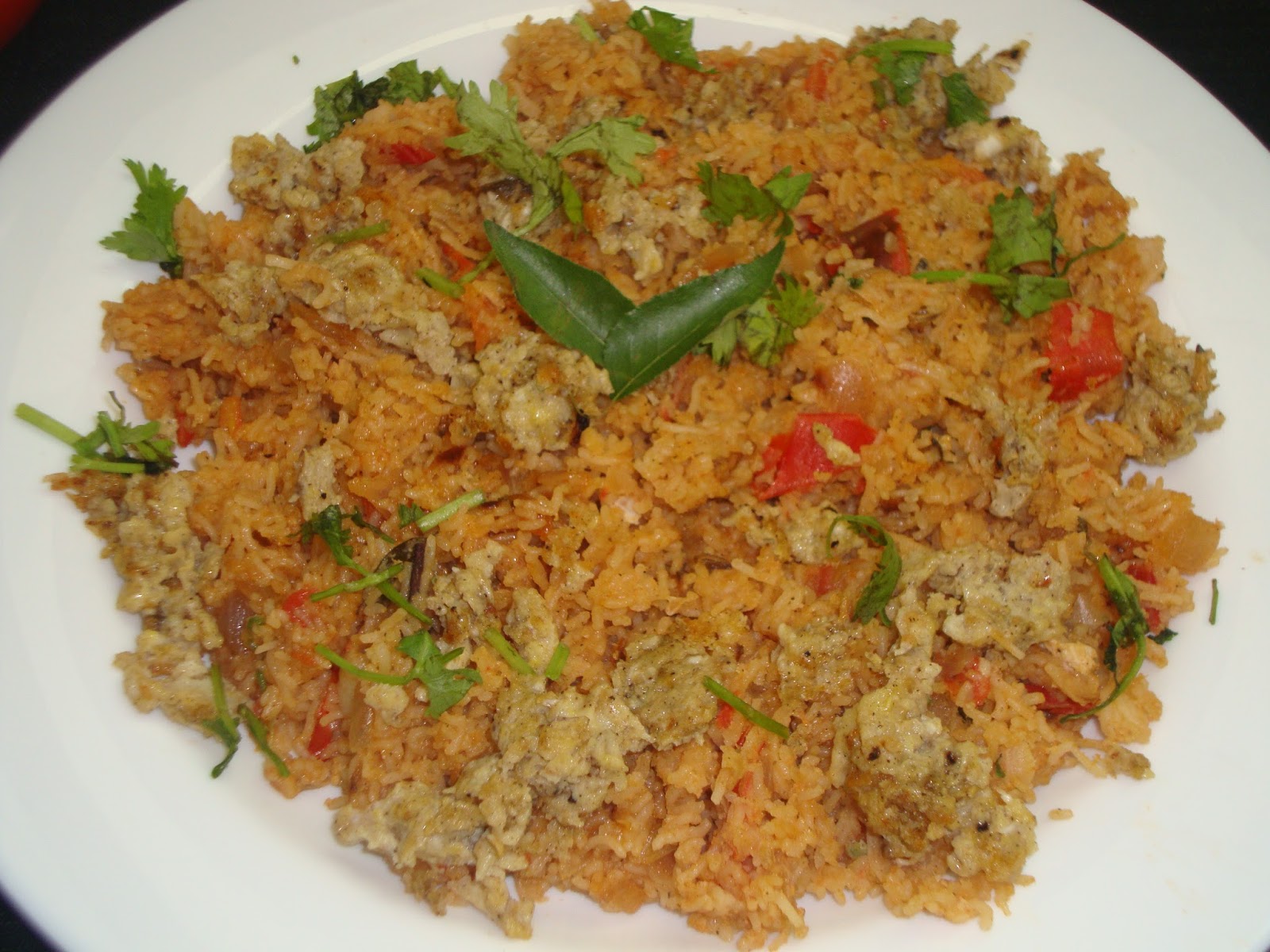 Poornima's Cook Book Egg Idiyappam / Egg Tomato Sevai / Tomato Egg