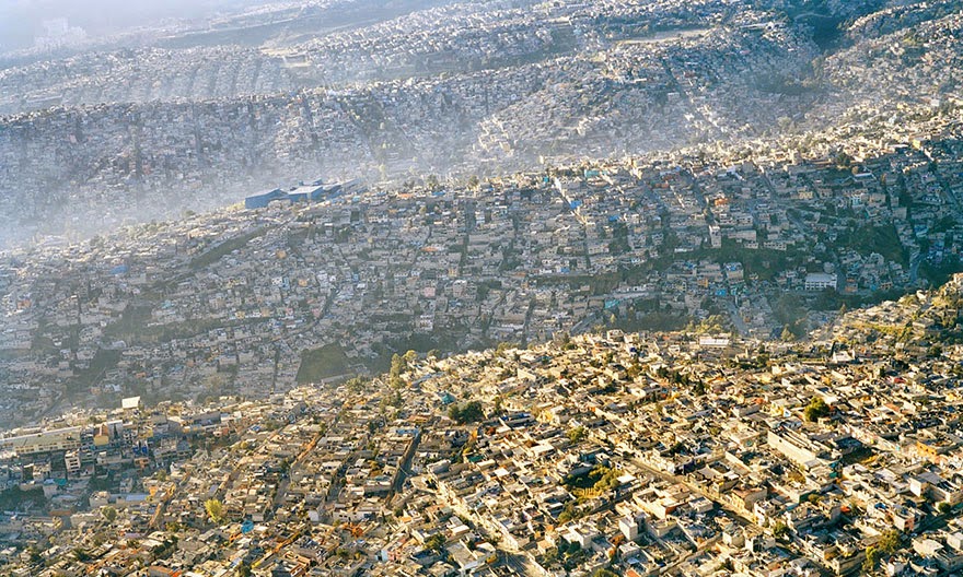 You Will Want To Recycle Everything After Seeing These Photos! - Mexico City Landscape, 20 Million Inhabitants