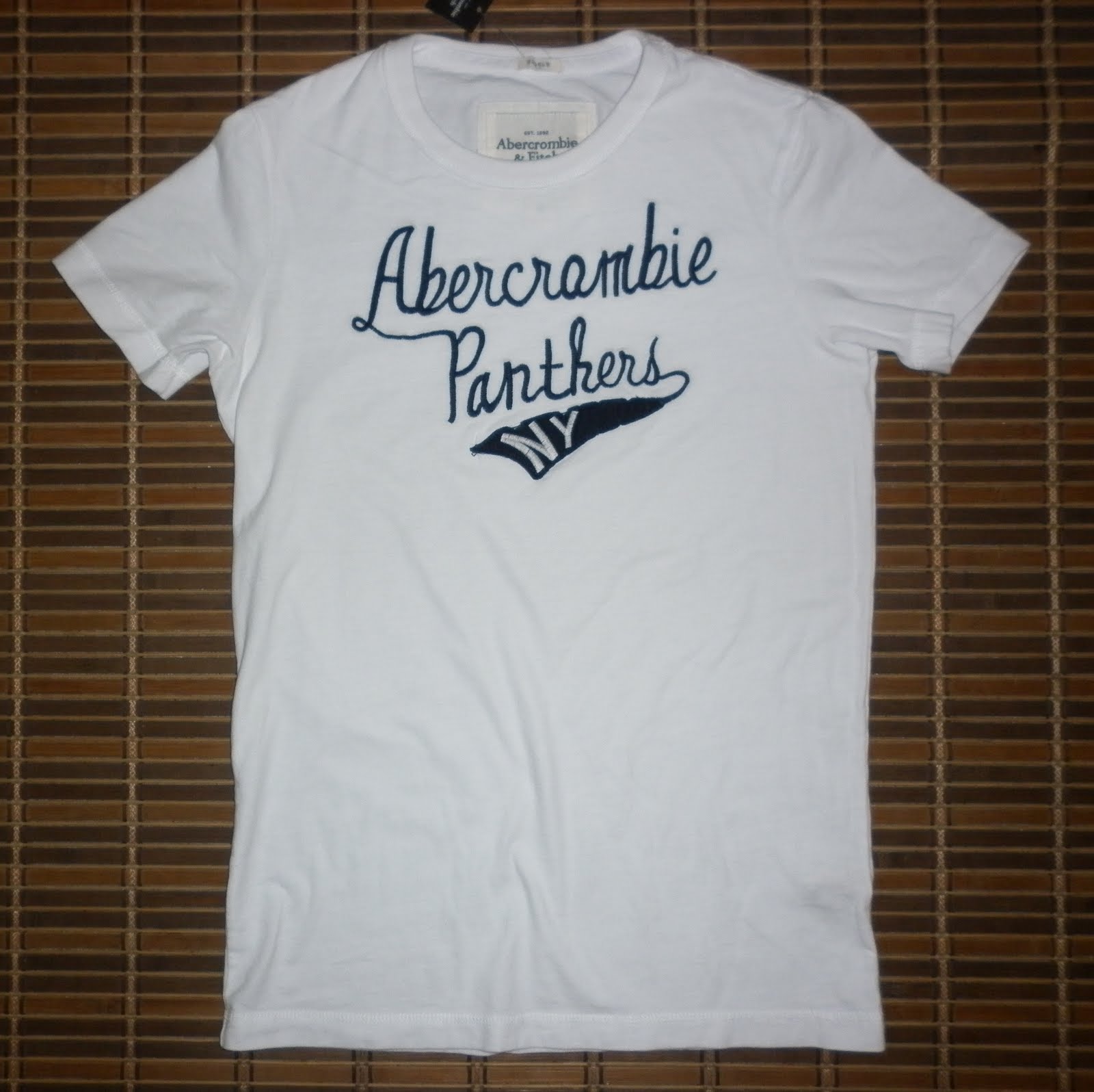 bundle ofNever Abercrombie & Fitch Tee Sold!