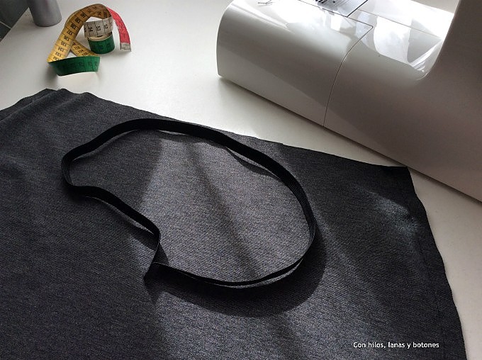 Con hilos, lanas y botones: Cómo hacer un vestido efecto falda y blusa