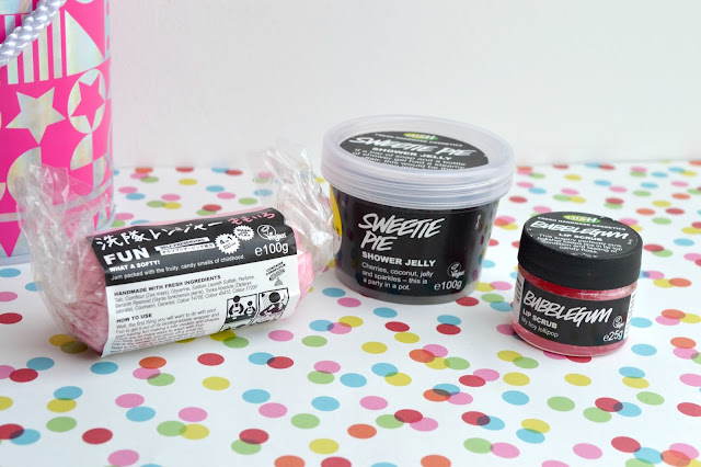 Lush: Sweetest Thing Gift! Lush: Sweetest Thing Gift! Pink Fun, Sweetie Pie Shower Jelly, Bubblegum lip scrub