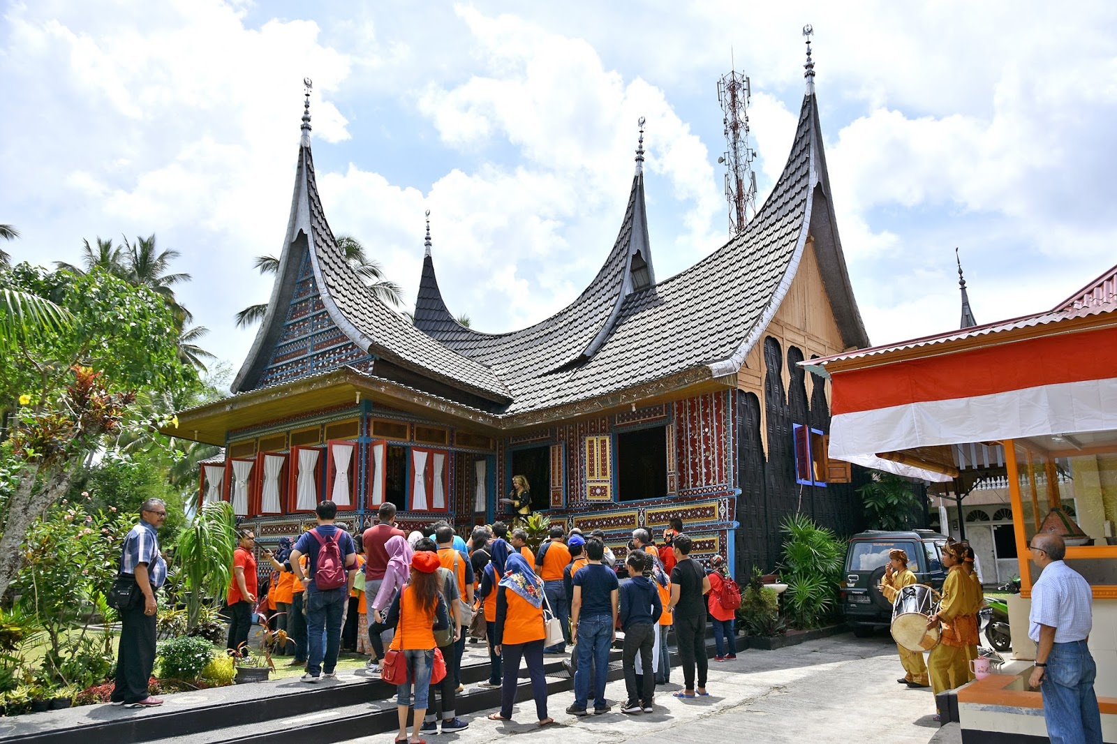 Daftar Rumah Makan/Restoran Padang Terbaik di Sumatera Barat - Ermi