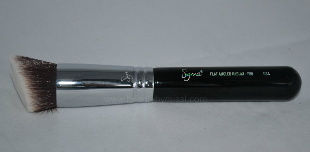 Sigma F88 Flat Angled Kabuki brush review