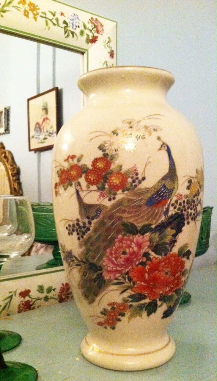 Lady Jane's Treasure Trove *SOLD* Vintage Japanese peacock vase 15