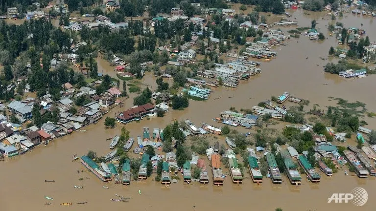 Srinagar, Jammu, Kashmir, Flood, Rain, PM, Modi, Relief fund, 
