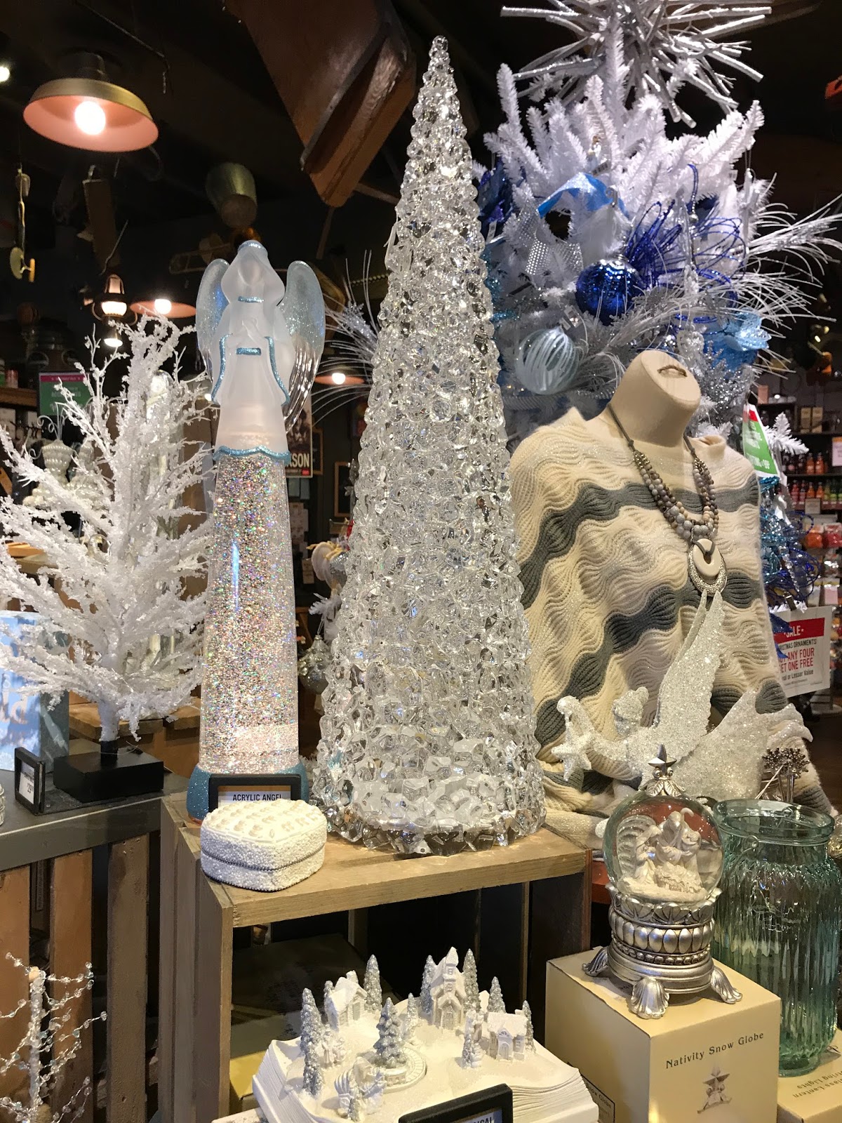 Nanaland: Christmas at Cracker Barrel